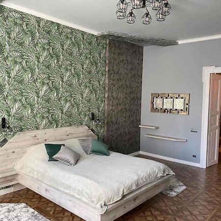 Apartment On Balabana Street ลวีฟ ภายนอก รูปภาพ